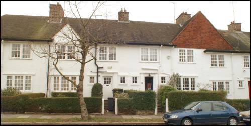 067-69 Erskine Hill